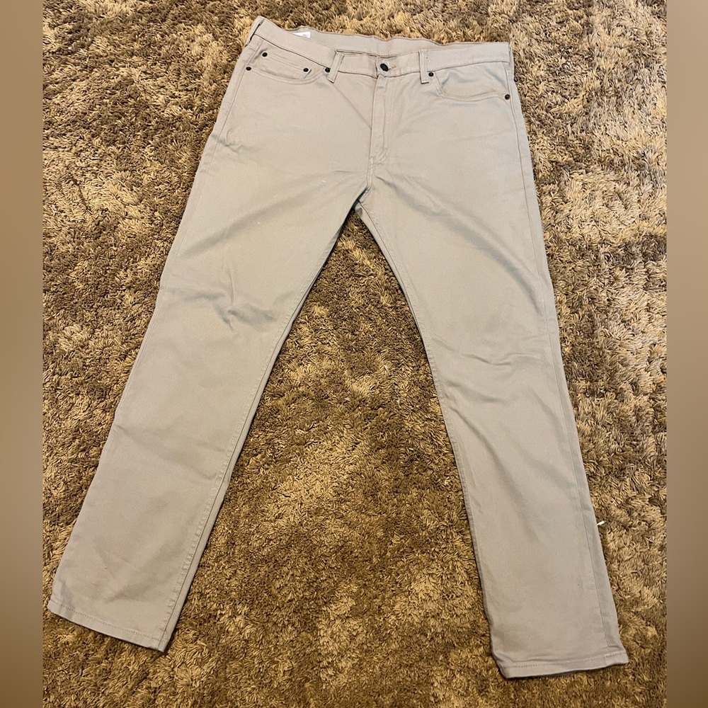Beige Levi jeans 511
